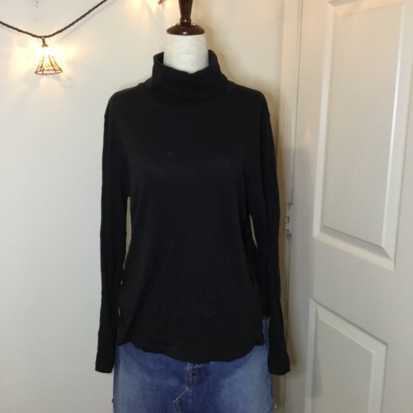 Madewell Tops - Madewell Turtleneck - size L
